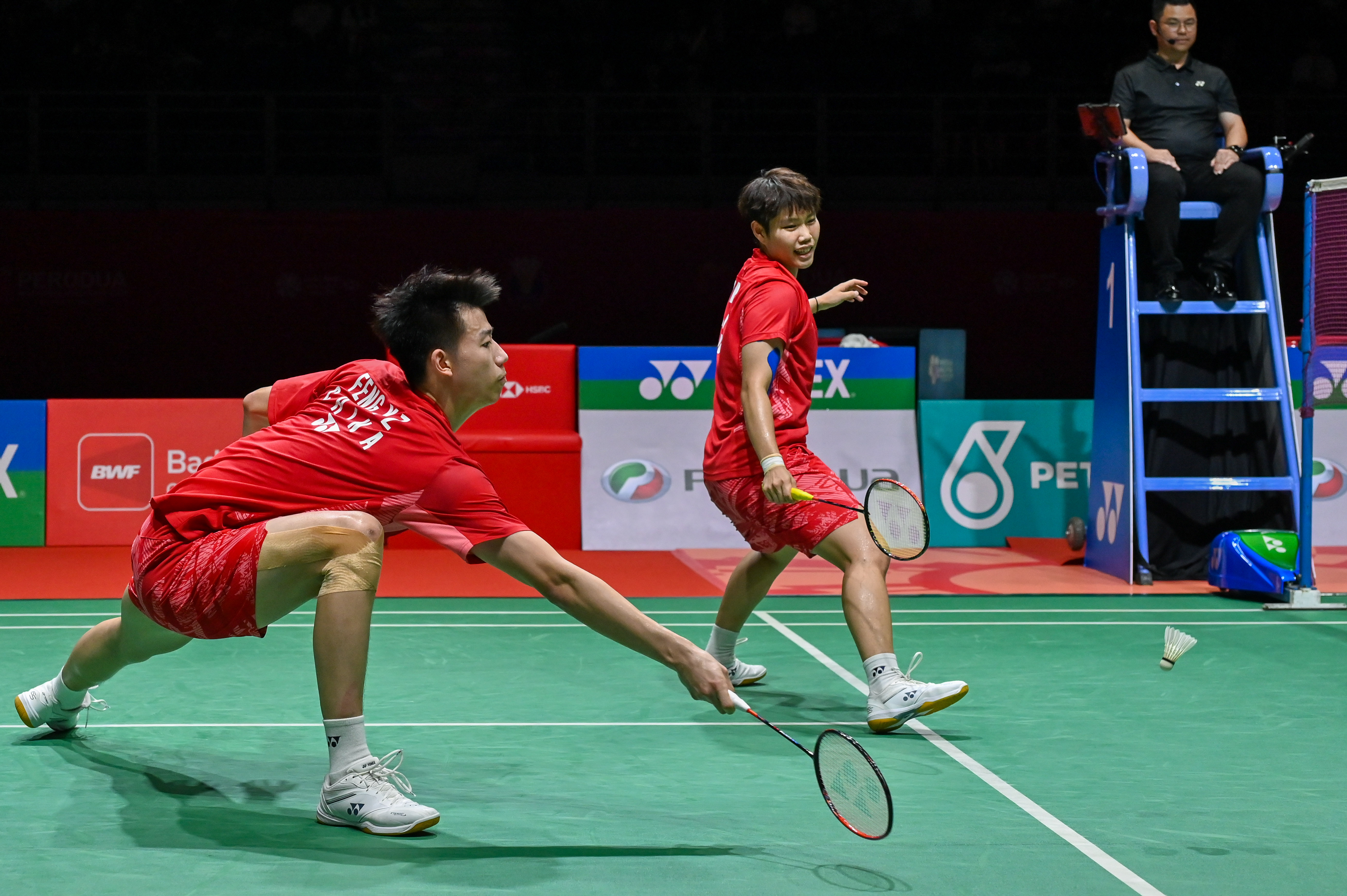 九游娱乐-马来西亚羽毛球队轻取印尼羽毛球队,马琳统治全场