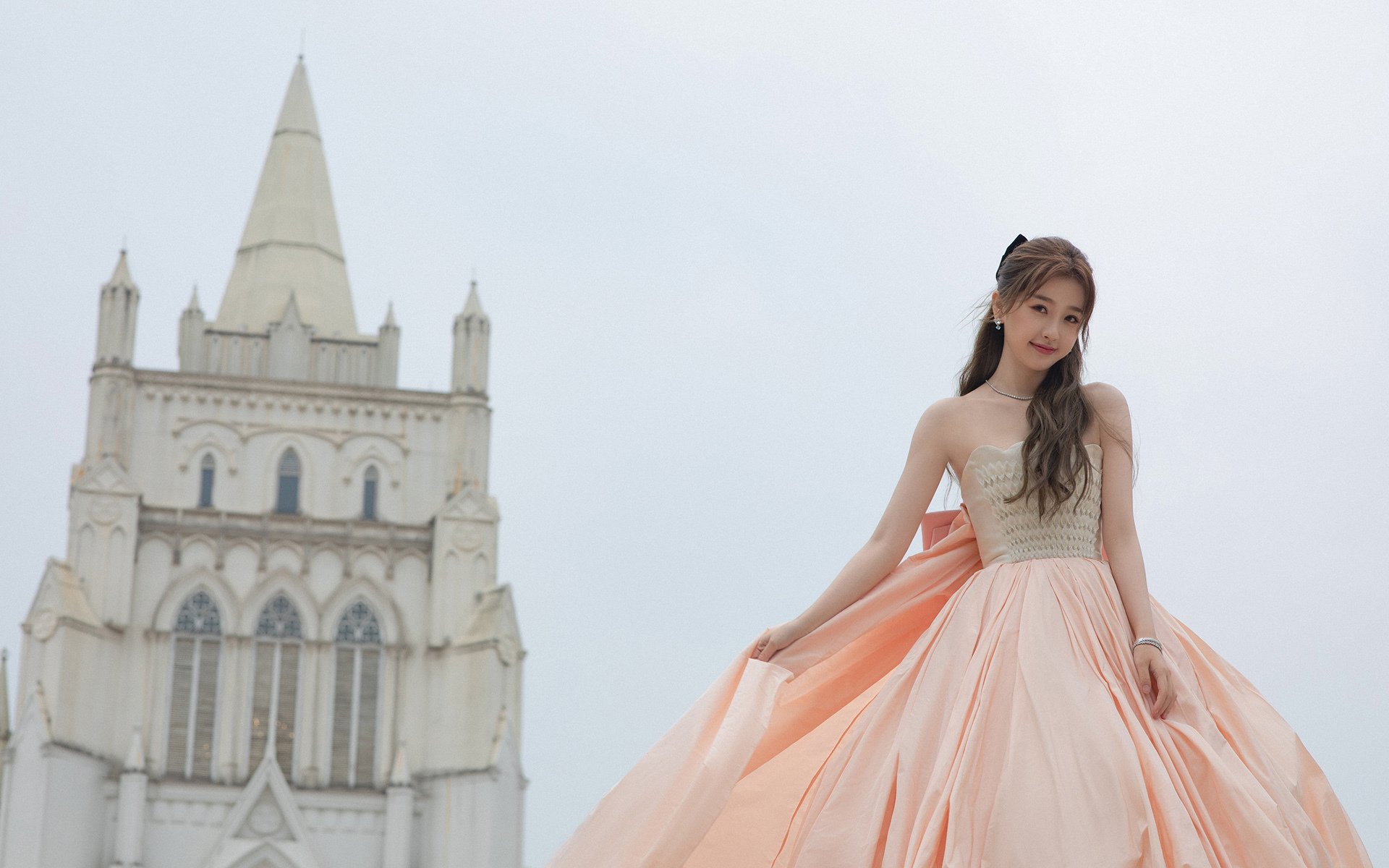 九游世界杯2026-卡瓦哈尔统治级数据背后，瑞士战术如何强压巴萨体系？