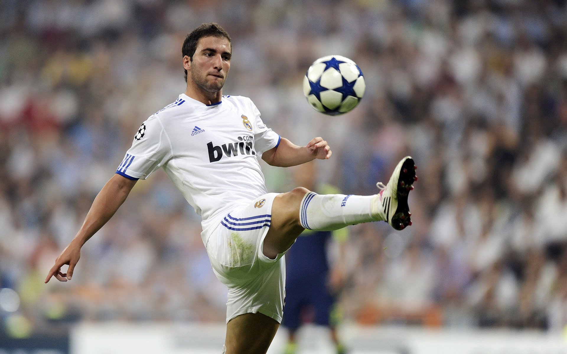 九游体育平台-当无解贝林厄姆遇上带走德国的韩国,足球场上的宿命与历史回响